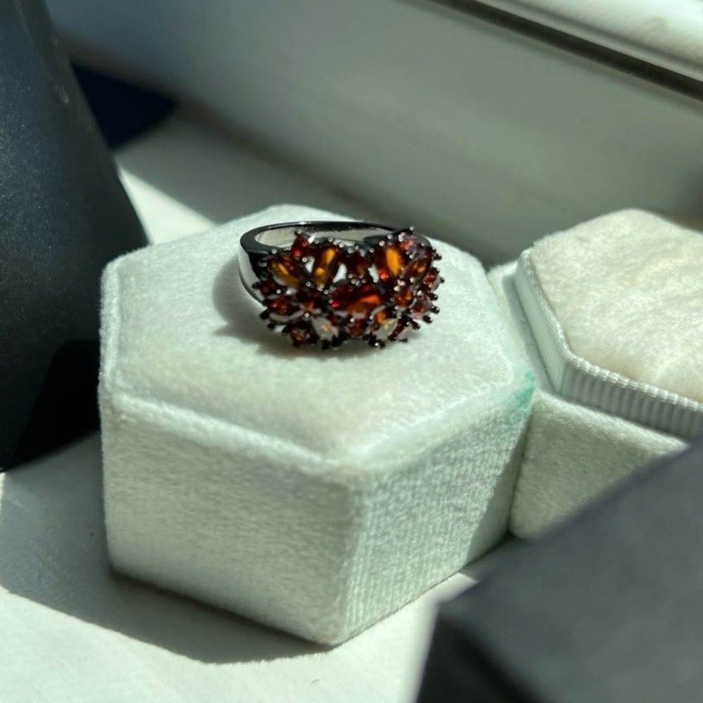 Silver Plated Ruby Red Hematite Finish Size 8 Ring - image 5